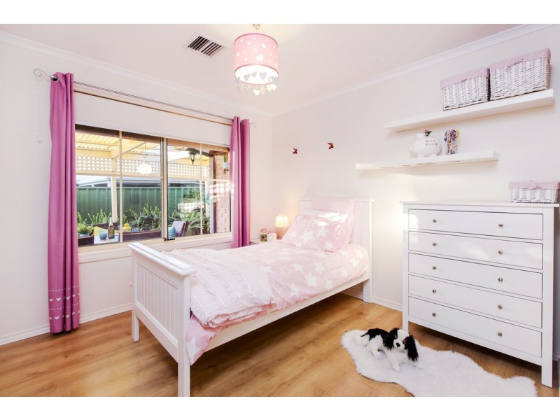 22 Gleneagles Road, Aberfoyle Park SA 5159