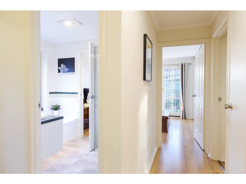 22 Gleneagles Road, Aberfoyle Park SA 5159