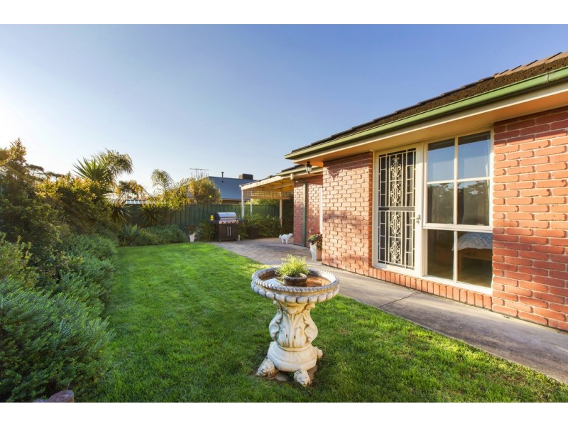 22 Gleneagles Road, Aberfoyle Park SA 5159