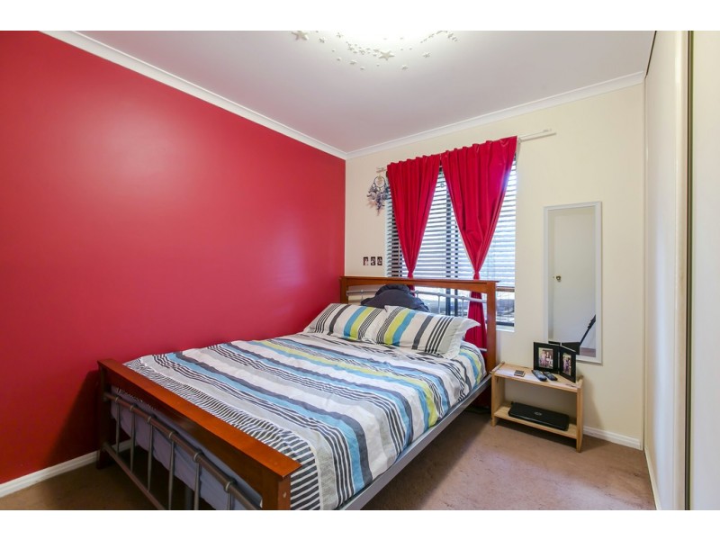 24 Woocalla Street, O’sullivan Beach SA 5166