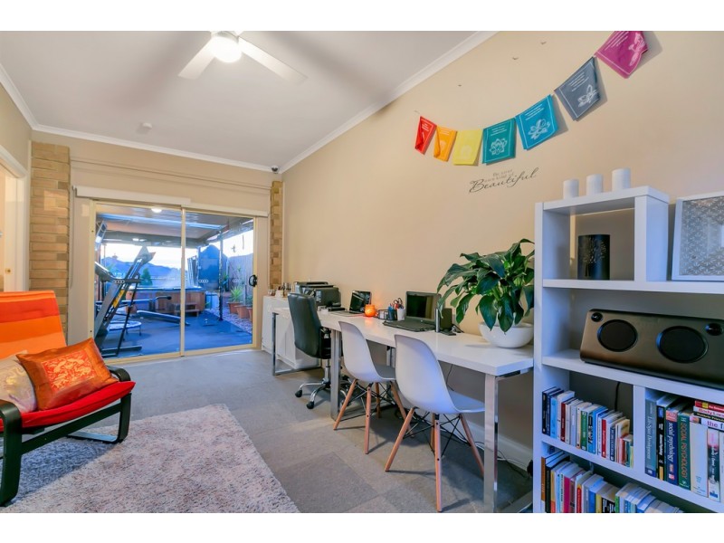 9 Middle Gully Avenue, Sheidow Park SA 5158