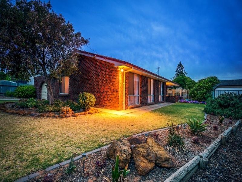 32 Bathurst Avenue, Moana SA 5169