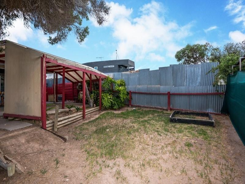 32 Bathurst Avenue, Moana SA 5169