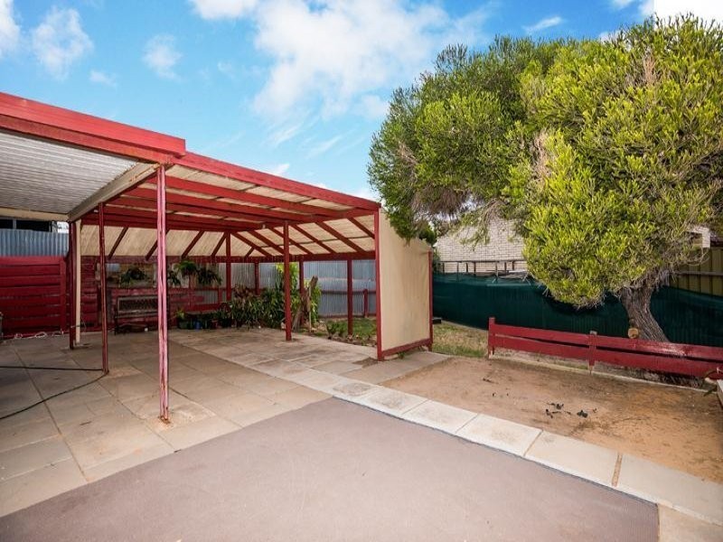 32 Bathurst Avenue, Moana SA 5169