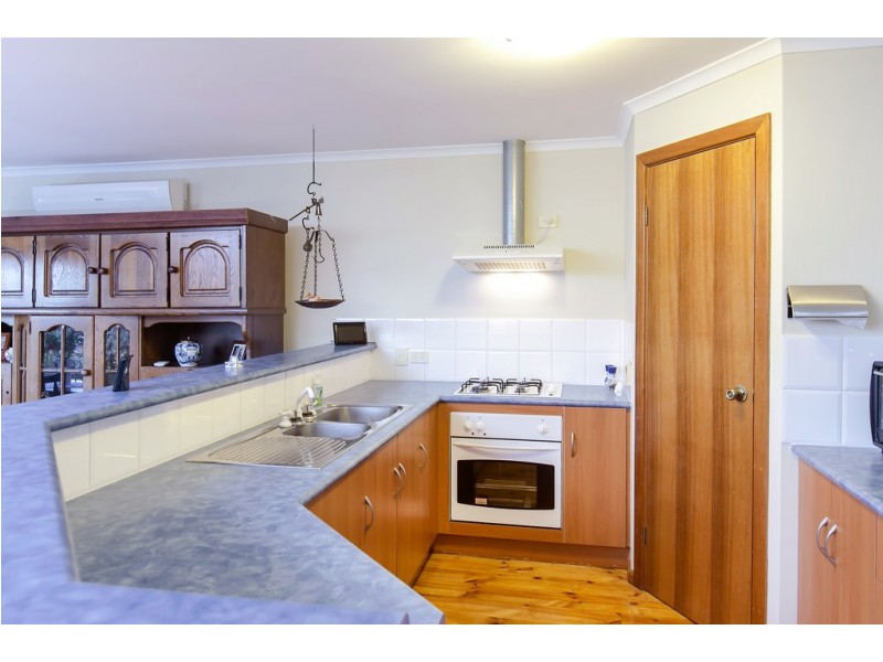4 Reserve Parade, Morphett Vale SA 5162