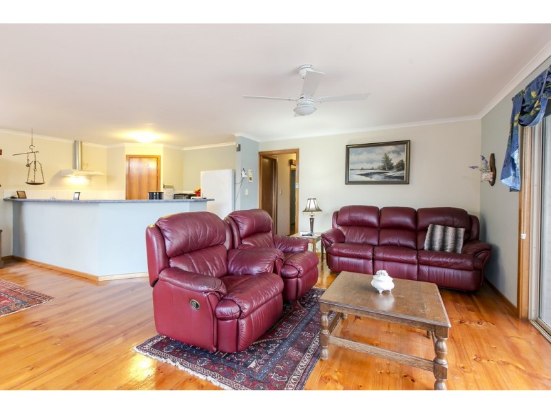 4 Reserve Parade, Morphett Vale SA 5162