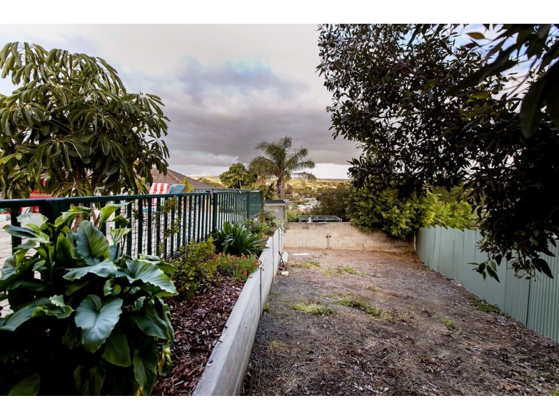 4 Reserve Parade, Morphett Vale SA 5162