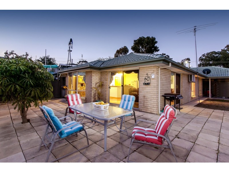 4 Reserve Parade, Morphett Vale SA 5162