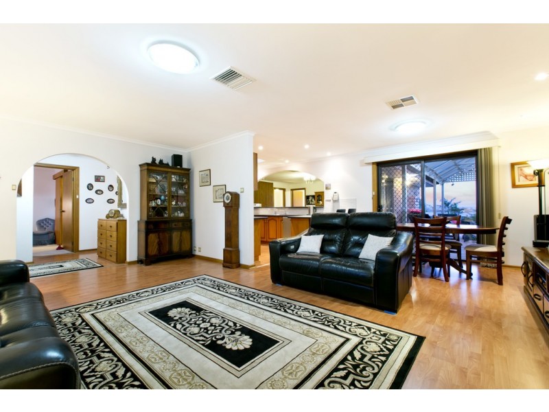 12 Irvine Street, Port Noarlunga SA 5167