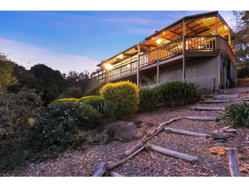 17 Craiglee Drive, Coromandel Valley SA 5051