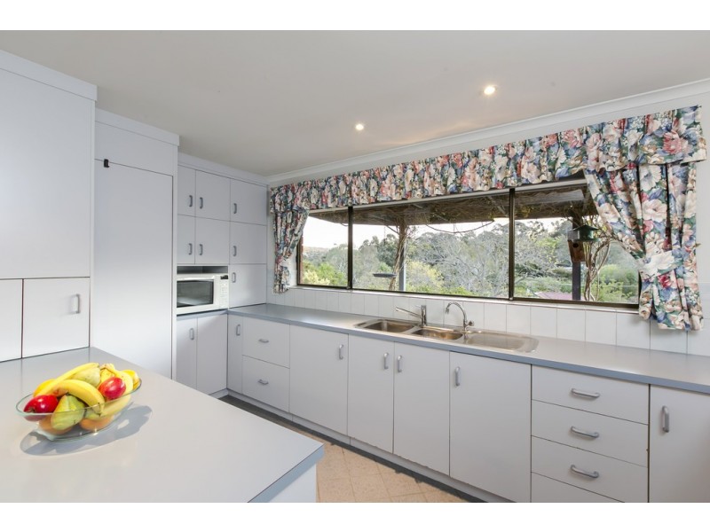 4 Heather Drive, Coromandel Valley SA 5051