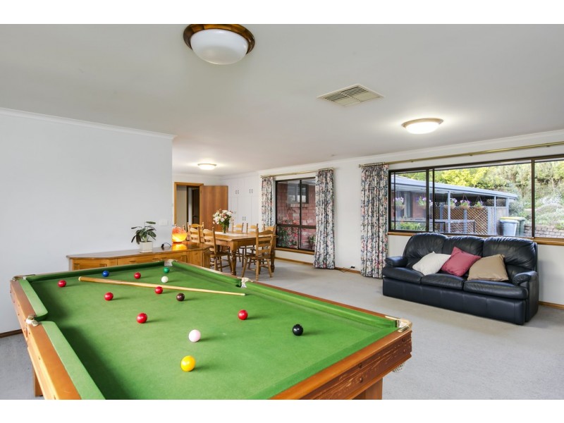 4 Heather Drive, Coromandel Valley SA 5051