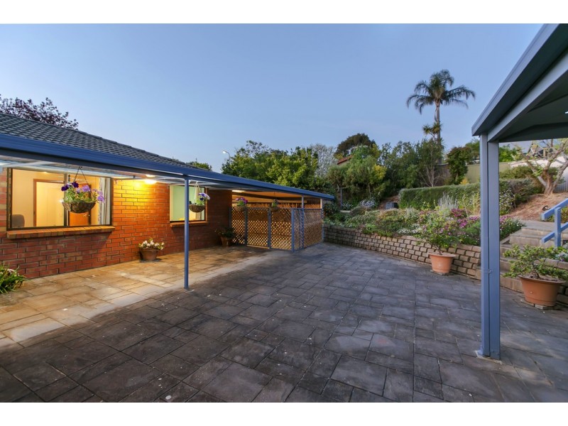 4 Heather Drive, Coromandel Valley SA 5051