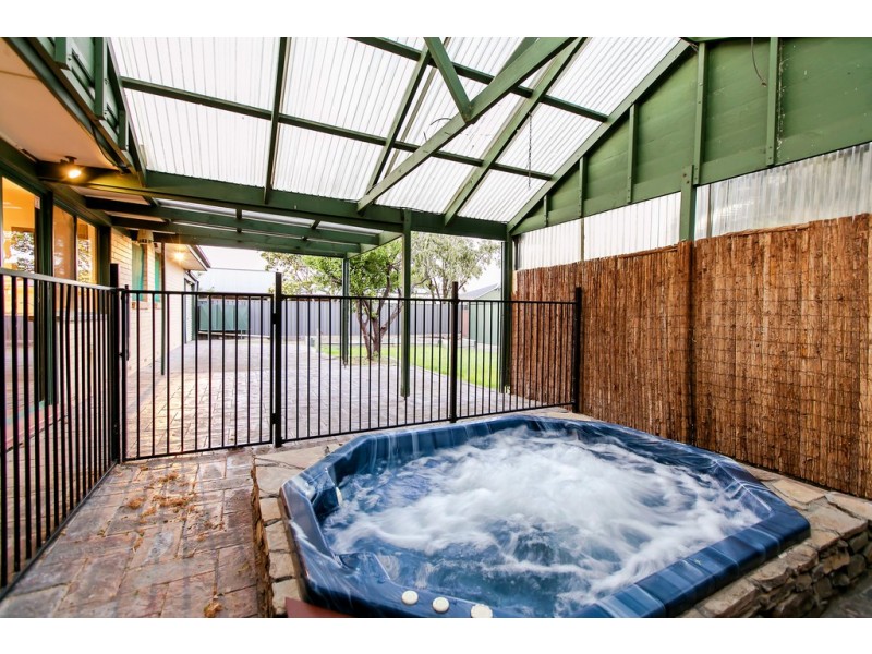 261 Commercial Road, Seaford SA 5169