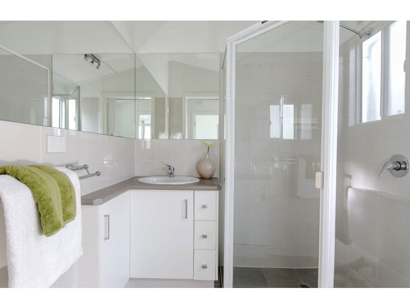 2/2 Ozone Avenue, Port Willunga SA 5173