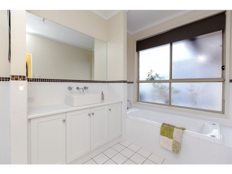 1 Ryecroft Court, Mclaren Flat SA 5171