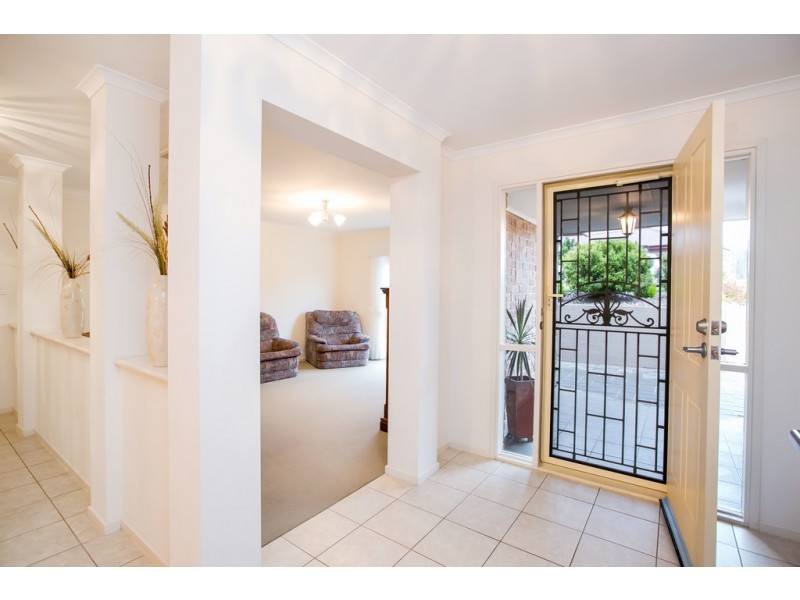 15 Esperance Boulevard, Seaford Rise SA 5169