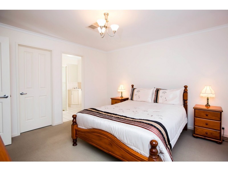 15 Esperance Boulevard, Seaford Rise SA 5169