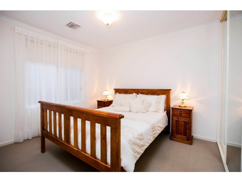 15 Esperance Boulevard, Seaford Rise SA 5169