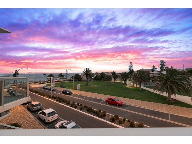 214 / 50 Esplanade, Christies Beach SA 5165