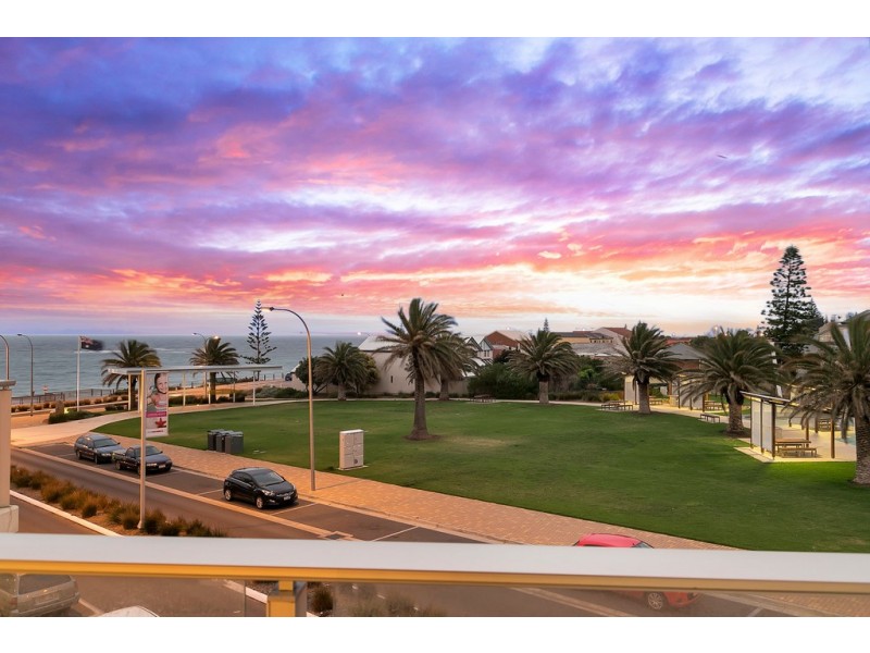 214 / 50 Esplanade, Christies Beach SA 5165