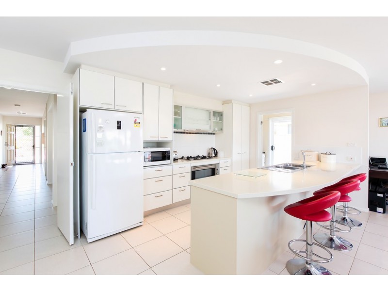 27 Conte Drive, Mclaren Flat SA 5171