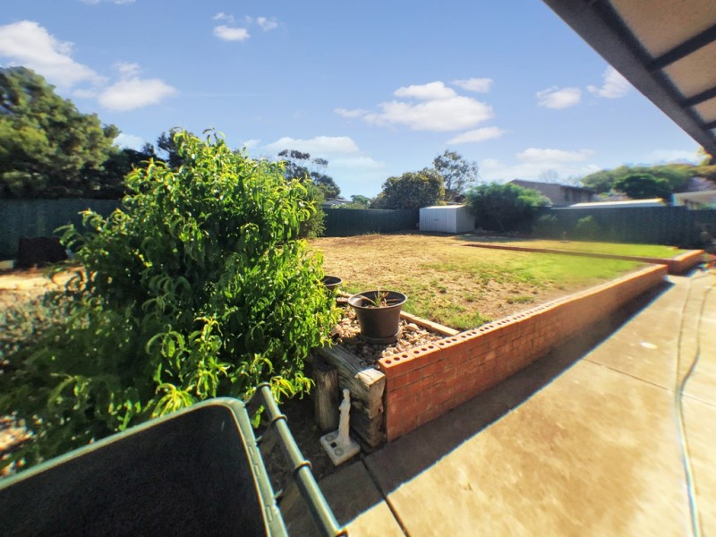 23 Copernicus Cres, Christie Downs SA 5164