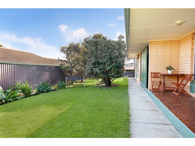 Unit 2, 13 Martin Place, Christies Beach SA 5165