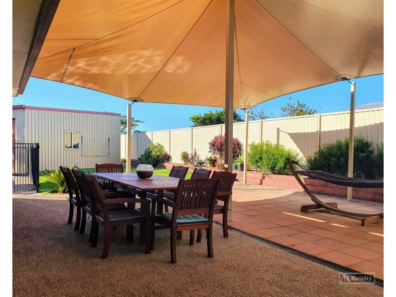 6 Broad Street, Etty Bay QLD 4858