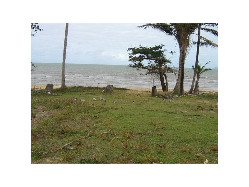 Kurrimine Beach QLD 4871