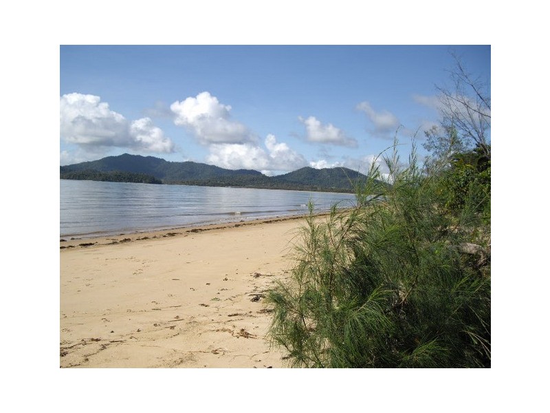 Kurrimine Beach QLD 4871