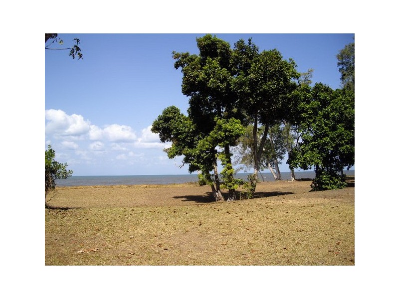 Bramston Beach QLD 4871