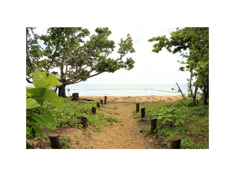 Kurrimine Beach QLD 4871