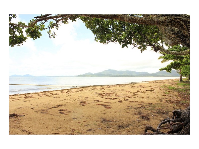 Kurrimine Beach QLD 4871