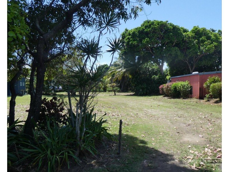 Cowley Beach QLD 4871