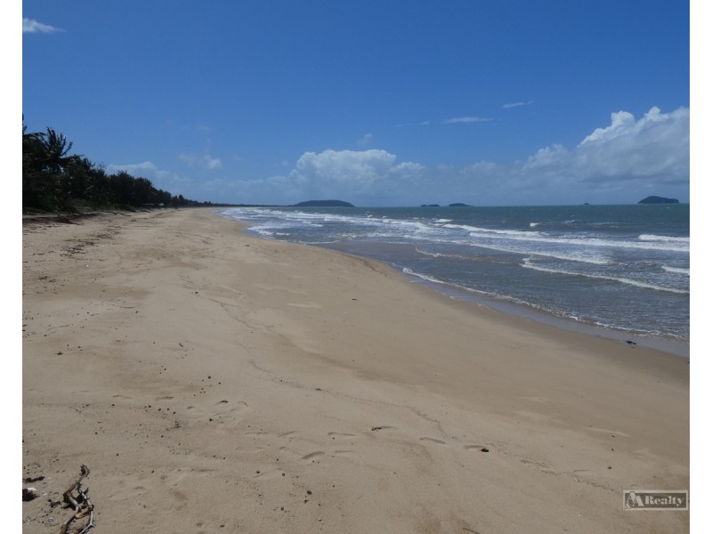 Cowley Beach QLD 4871
