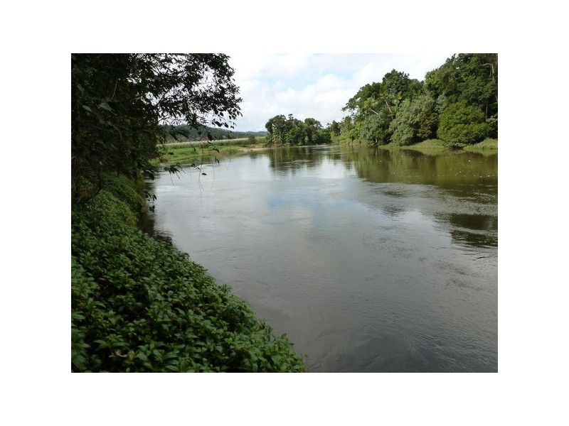 East Russell QLD 4861