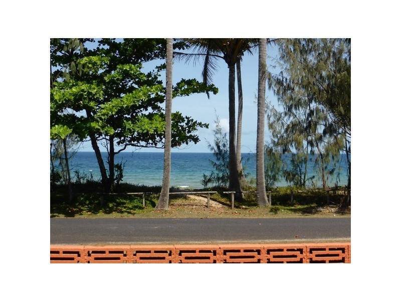 Cowley Beach QLD 4871