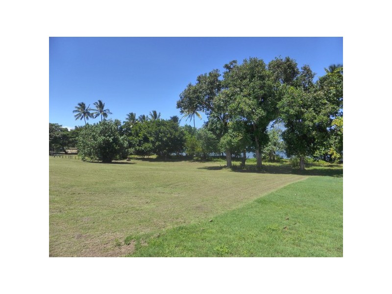 Kurrimine Beach QLD 4871