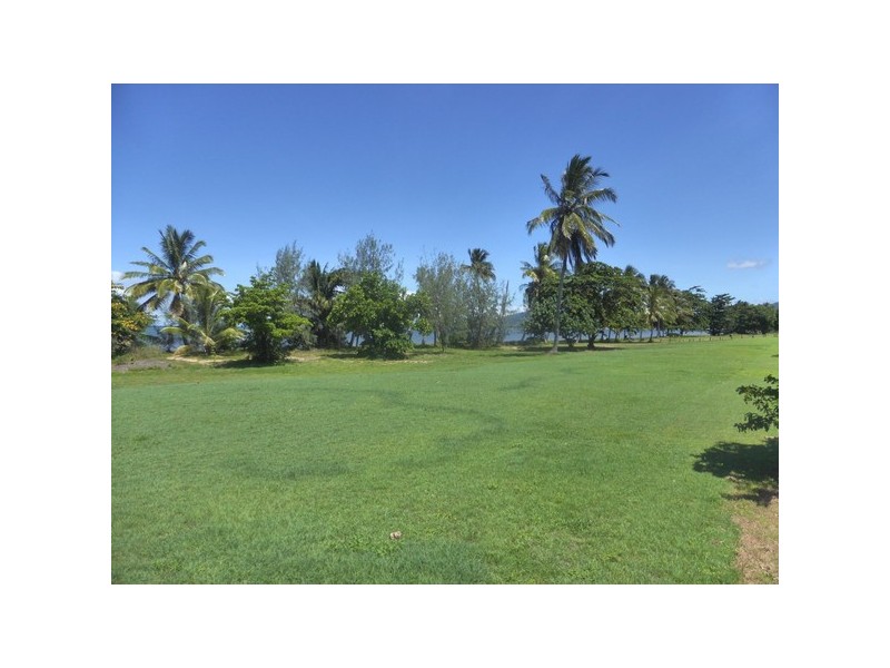 Kurrimine Beach QLD 4871