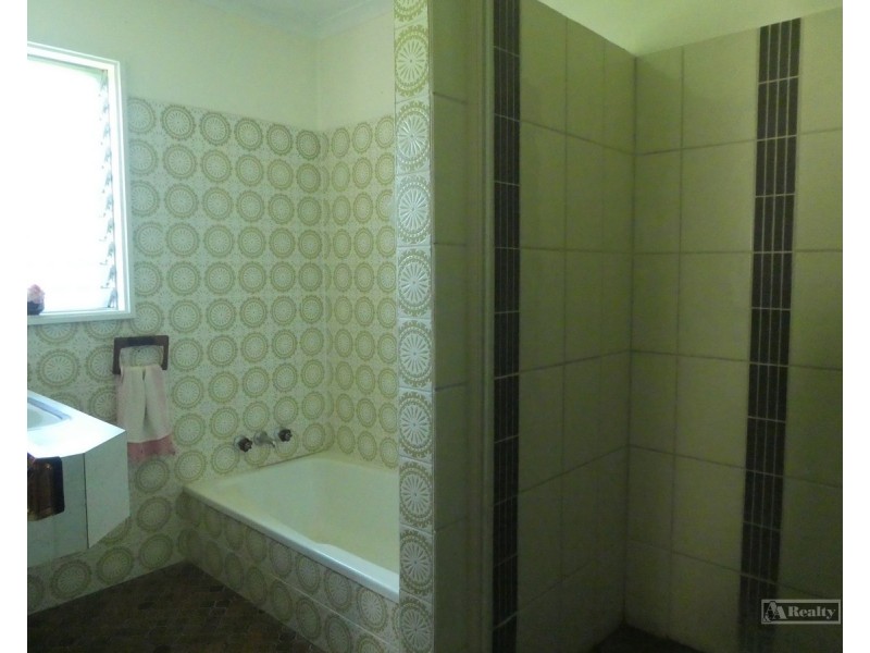 Innisfail Estate QLD 4860