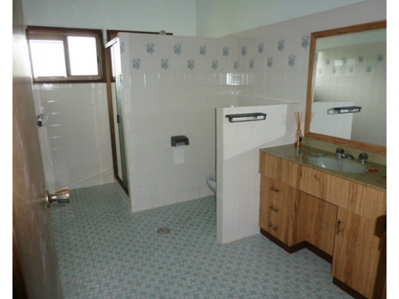 Innisfail Estate QLD 4860