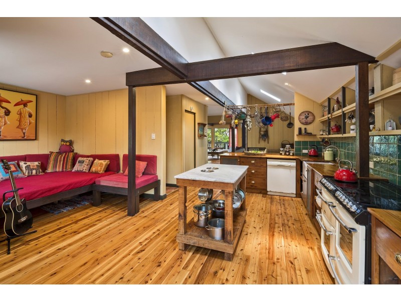 10 Glentrees Avenue, Forestville NSW 2087