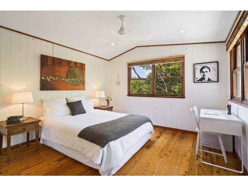 10 Glentrees Avenue, Forestville NSW 2087