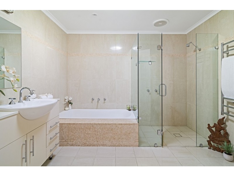 12 Tullamore Avenue, Killarney Heights NSW 2087