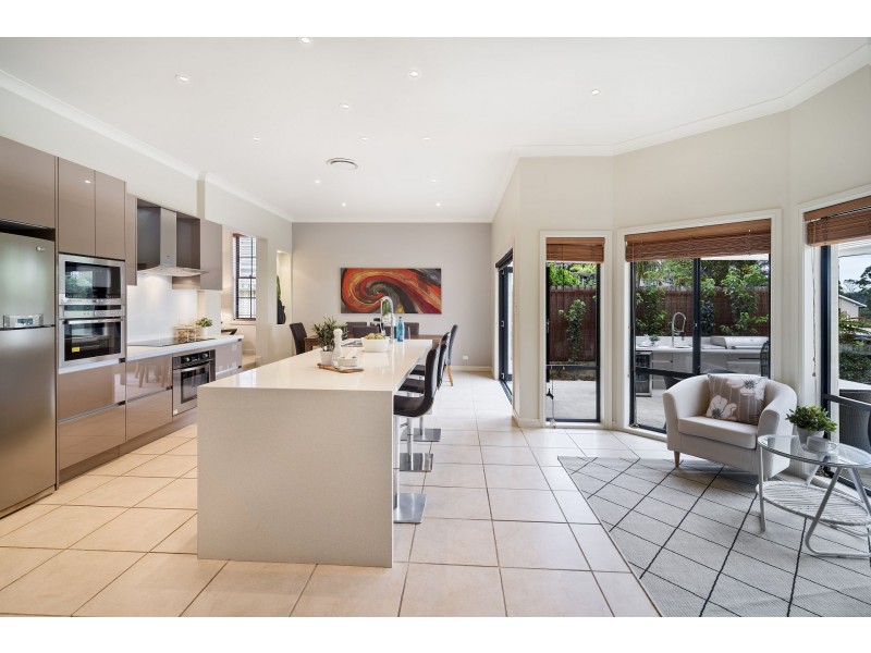 16 Carlow Crescent, Killarney Heights NSW 2087