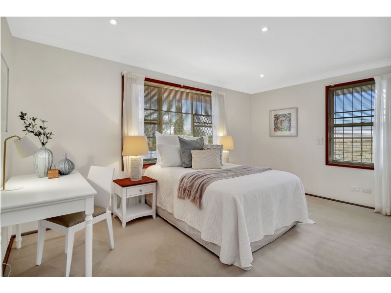 12 Glengariff Avenue, Killarney Heights NSW 2087