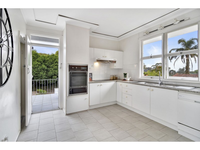 10 Glengariff Avenue, Killarney Heights NSW 2087