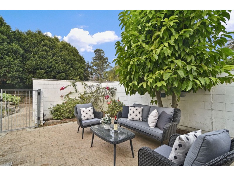 10 Glengariff Avenue, Killarney Heights NSW 2087