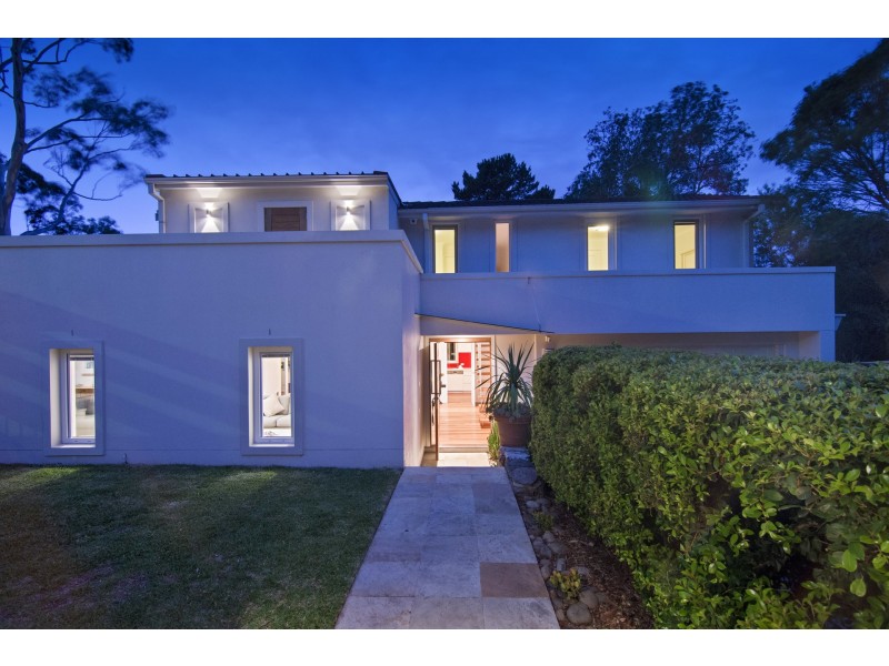 99 Sir Thomas Mitchell Drive, Davidson NSW 2085